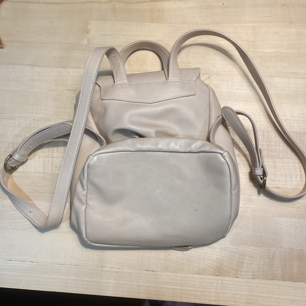 Universal Thread Backpack - image 2